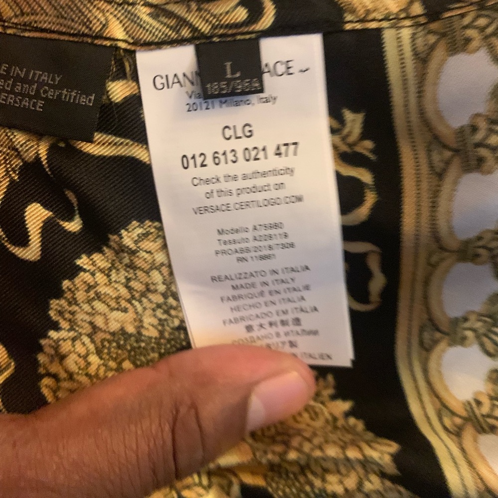 Large Versace button down - Picture 4 of 4